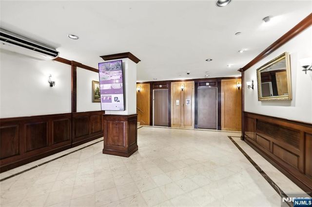 10 Huron Avenue 8J, Jersey City, NJ 07306