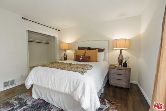 9039 Phyllis Avenue, West Hollywood, CA 90069