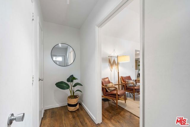 9039 Phyllis Avenue, West Hollywood, CA 90069