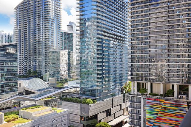 55 SW 9th St 1609, Miami, FL 33130
