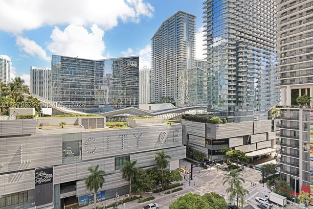 55 SW 9th St 1609, Miami, FL 33130