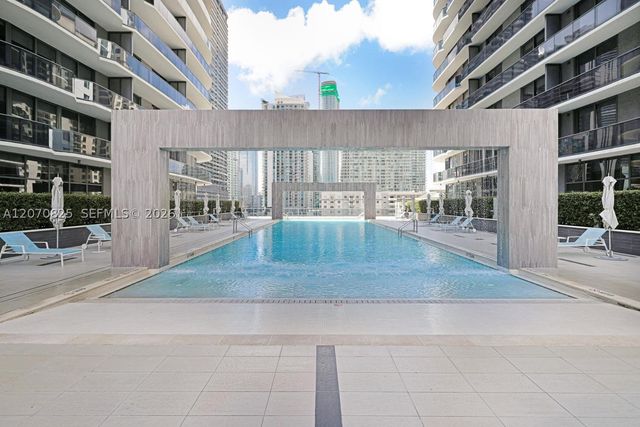 55 SW 9th St 1609, Miami, FL 33130