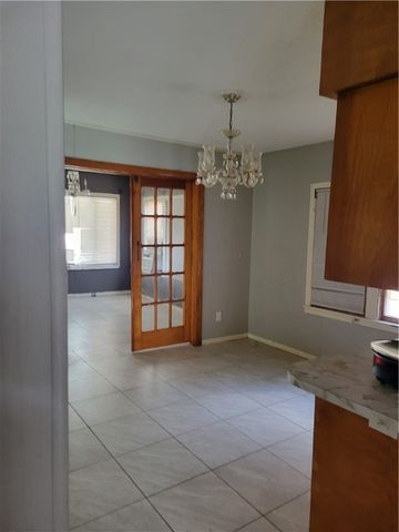 424 S Aransas St, Alice, TX 78332