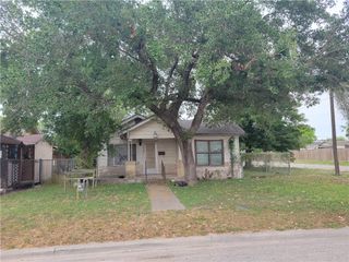 424 S Aransas St, Alice, TX 78332