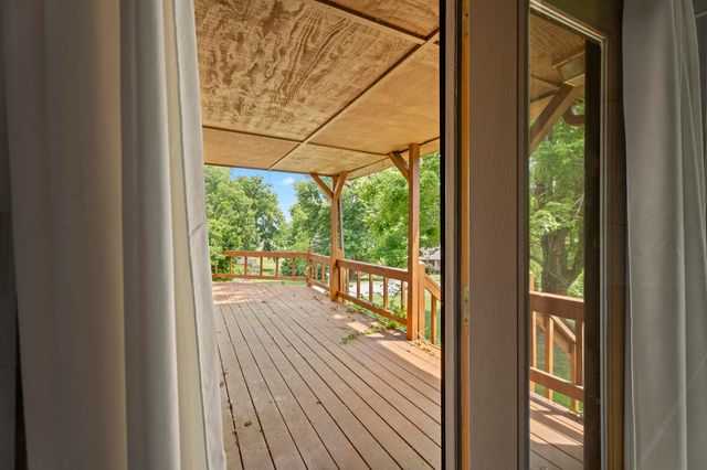 707 Quail Run Road, Grove, OK 74344