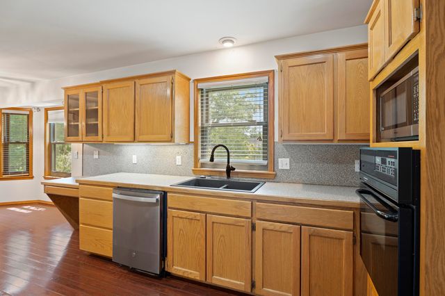 707 Quail Run Road, Grove, OK 74344