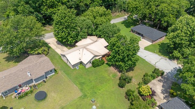 707 Quail Run Road, Grove, OK 74344
