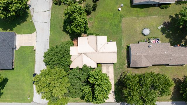 707 Quail Run Road, Grove, OK 74344
