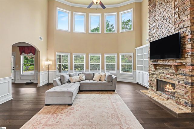 19 Bellagio Way, Greer, SC 29651