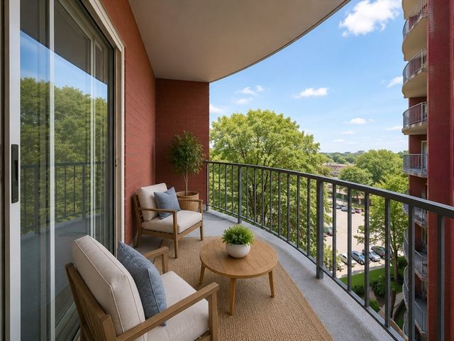 115 W Squantum St 616, Quincy, MA 02171
