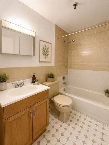 115 W Squantum St 616, Quincy, MA 02171