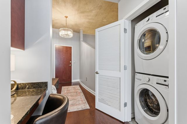 301 Demonbreun St Unit 907, Nashville, TN 37201