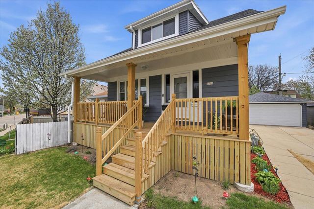 3518 S Howell AVENUE, Milwaukee, WI 53207