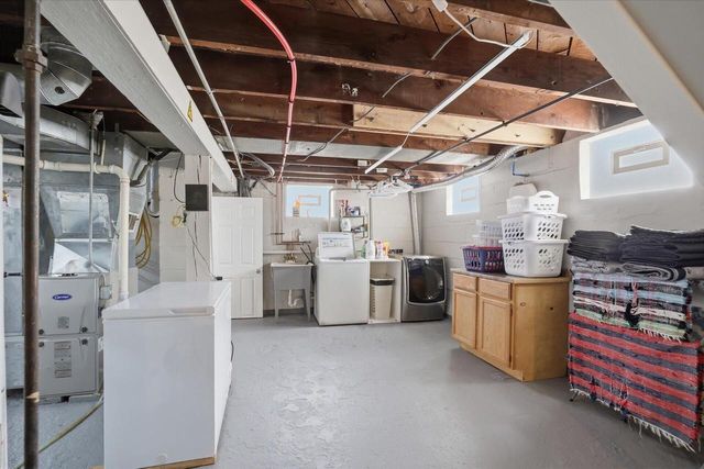 3518 S Howell AVENUE, Milwaukee, WI 53207