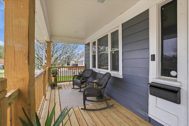 3518 S Howell AVENUE, Milwaukee, WI 53207