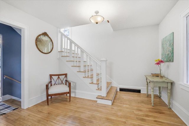 3518 S Howell AVENUE, Milwaukee, WI 53207