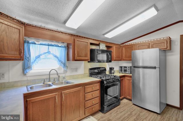 101 DUSTY LN, Hamburg, PA 19526