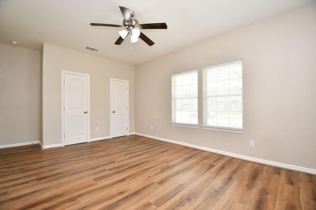 927 Grand Junction Drive, Katy, TX 77450