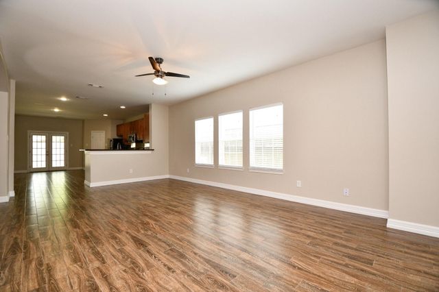 927 Grand Junction Drive, Katy, TX 77450