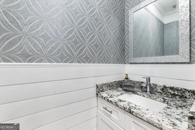 6255 Chestnut Hill Road, Flowery Branch, GA 30542