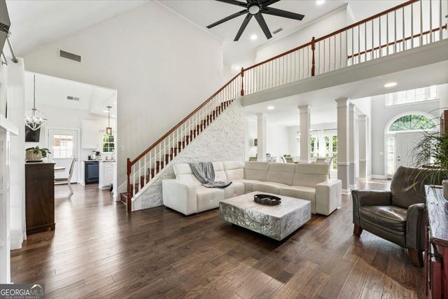 6255 Chestnut Hill Road, Flowery Branch, GA 30542