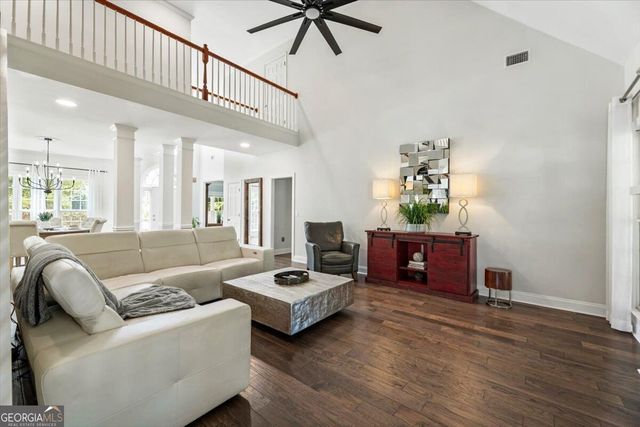 6255 Chestnut Hill Road, Flowery Branch, GA 30542