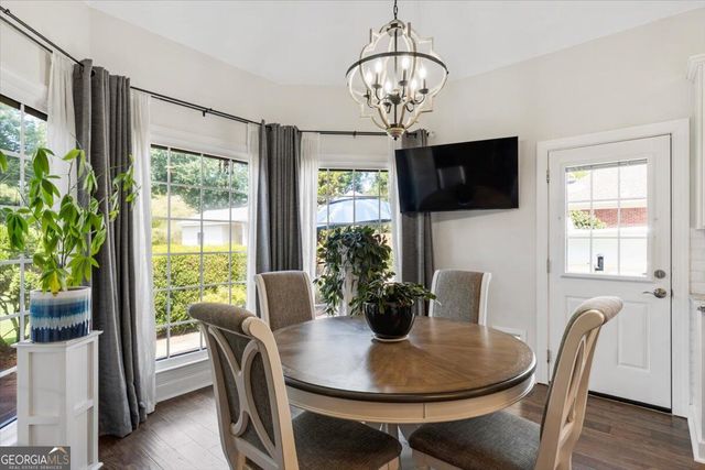 6255 Chestnut Hill Road, Flowery Branch, GA 30542