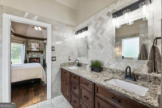 6255 Chestnut Hill Road, Flowery Branch, GA 30542