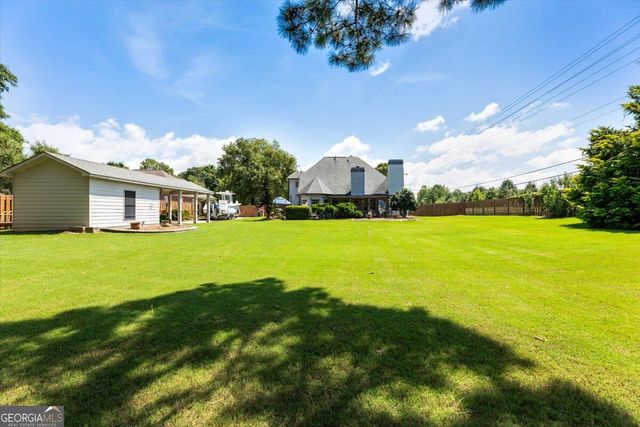 6255 Chestnut Hill Road, Flowery Branch, GA 30542
