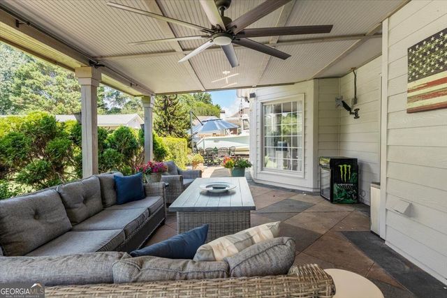 6255 Chestnut Hill Road, Flowery Branch, GA 30542