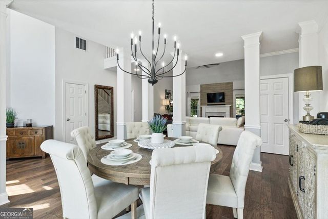6255 Chestnut Hill Road, Flowery Branch, GA 30542