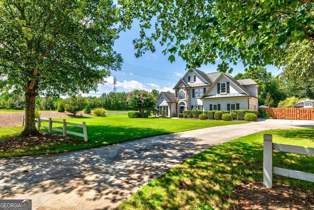 6255 Chestnut Hill Road, Flowery Branch, GA 30542