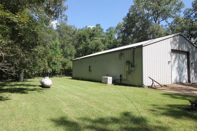 1528 County Road 2005, Liberty, TX 77575