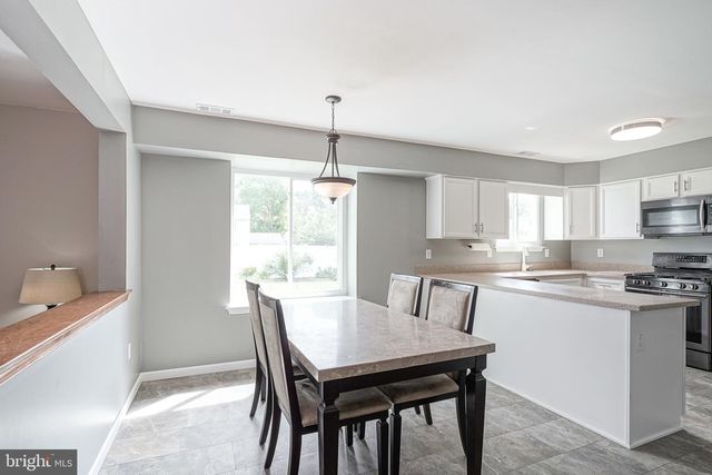 6 KILLINGTON CT, Sicklerville, NJ 08081