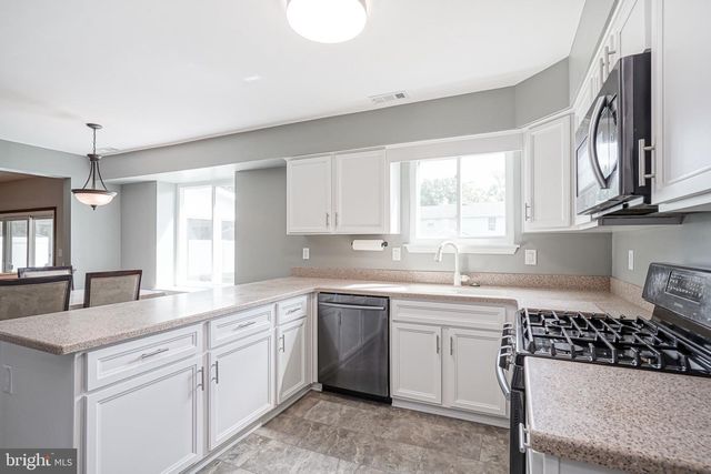 6 KILLINGTON CT, Sicklerville, NJ 08081