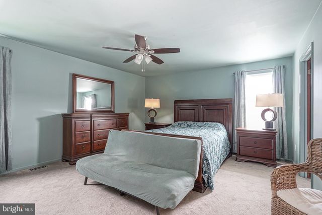 6 KILLINGTON CT, Sicklerville, NJ 08081
