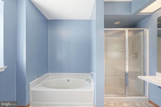6 KILLINGTON CT, Sicklerville, NJ 08081