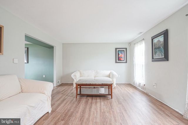 6 KILLINGTON CT, Sicklerville, NJ 08081