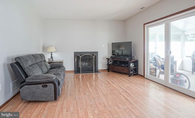 6 KILLINGTON CT, Sicklerville, NJ 08081