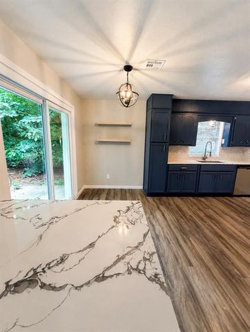 724 Jacquelyn Lane, Noble, OK 73068