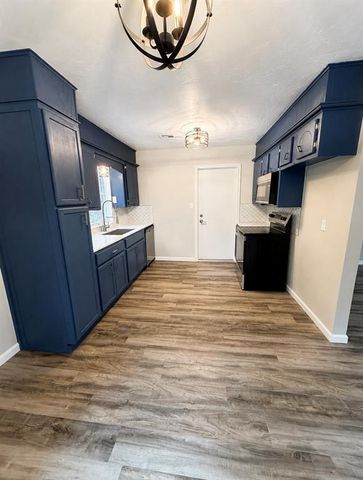 724 Jacquelyn Lane, Noble, OK 73068