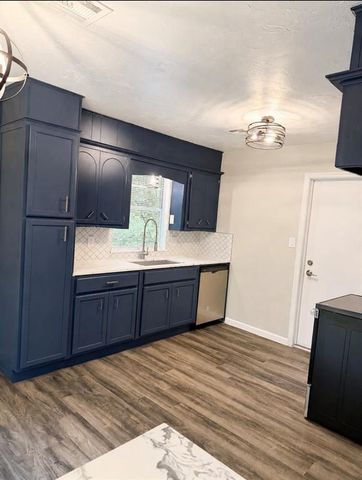 724 Jacquelyn Lane, Noble, OK 73068