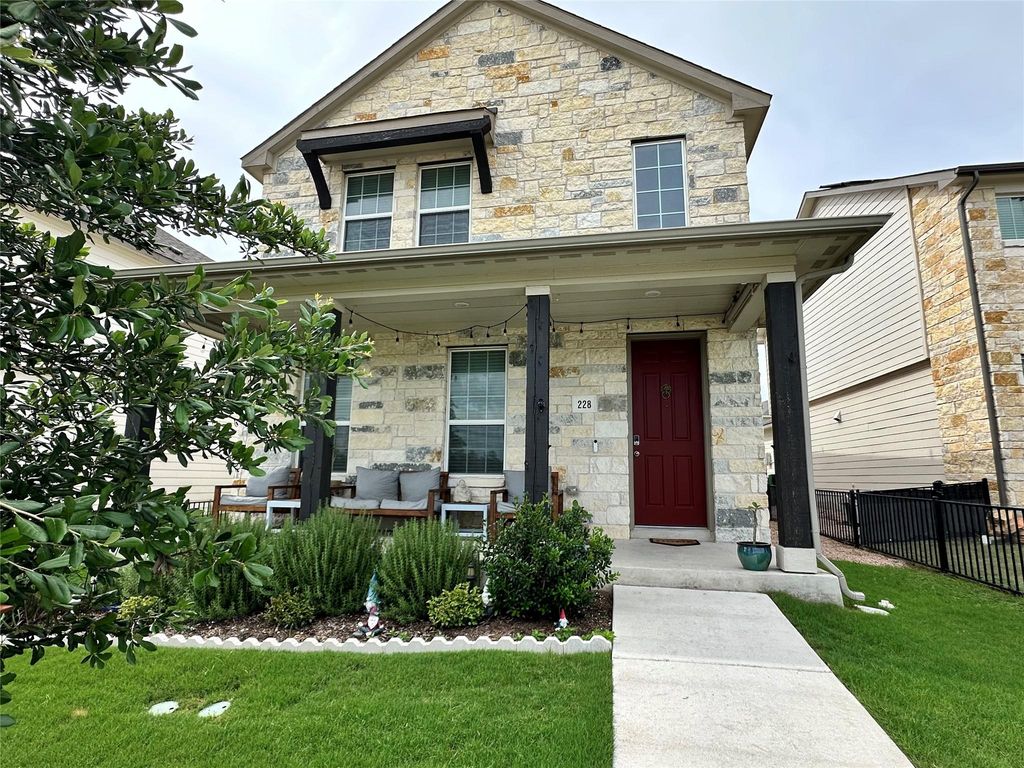 228 Lost Mine Peak LN, Dripping Springs, TX 78620