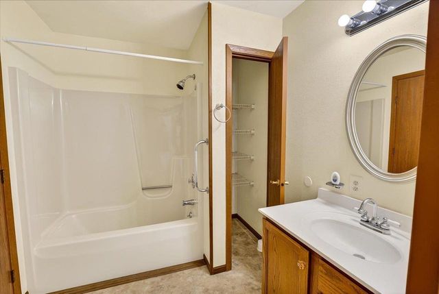 623 Saddle Ridge, Portage, WI 53901