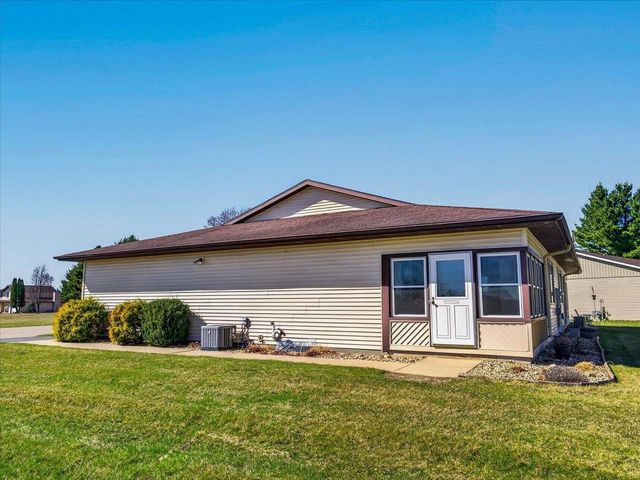 623 Saddle Ridge, Portage, WI 53901