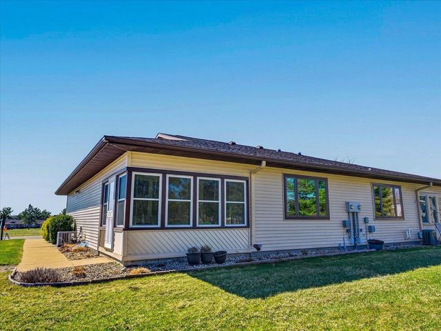 623 Saddle Ridge, Portage, WI 53901
