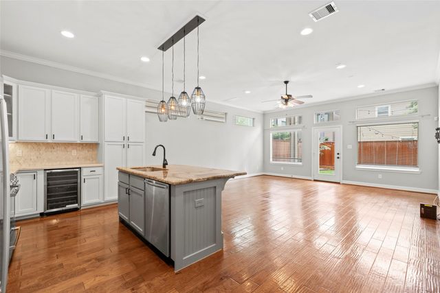 5936 Kiam Street, Houston, TX 77007