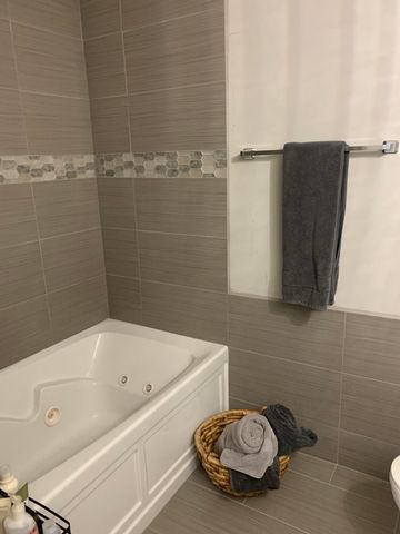 107 HOLLYRIDGE LN, Columbia, MO 65203