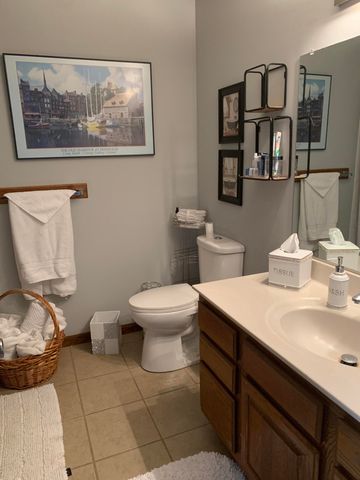 107 HOLLYRIDGE LN, Columbia, MO 65203