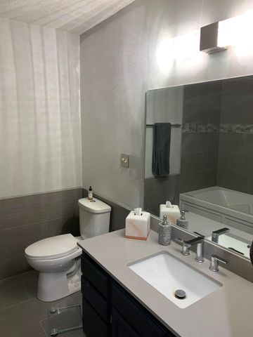 107 HOLLYRIDGE LN, Columbia, MO 65203